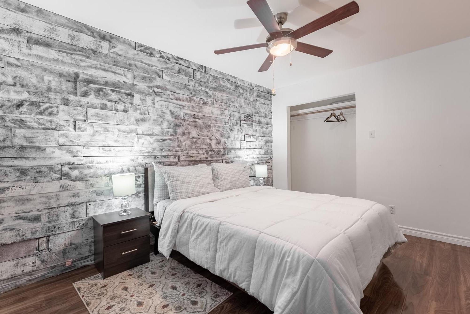 Comfortable Spacious House With Parking Brossard Exterior foto